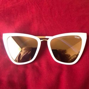 NWOT Quay Reina glasses in white